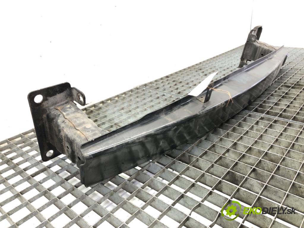SEAT TOLEDO IV liftback 2016 66 kW 1.2 TSI 1197 výztuha nárazníka přední část  (Přední výztuha)