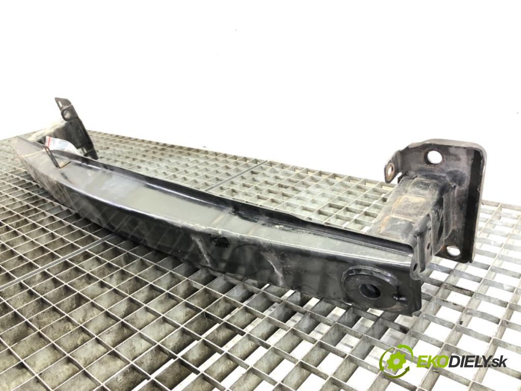 SEAT TOLEDO IV liftback 2016 66 kW 1.2 TSI 1197 výztuha nárazníka přední část  (Přední výztuha)