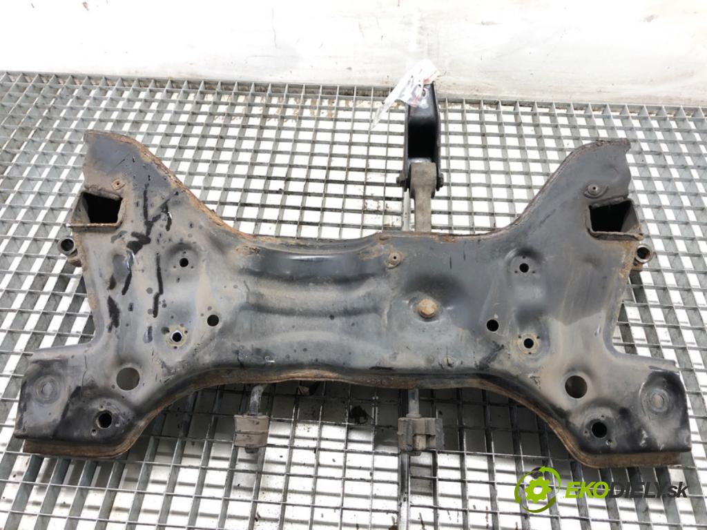 SEAT TOLEDO IV liftback 2016 66 kW 1.2 TSI 1197 výztuha pod motor  (Přední výztuha)