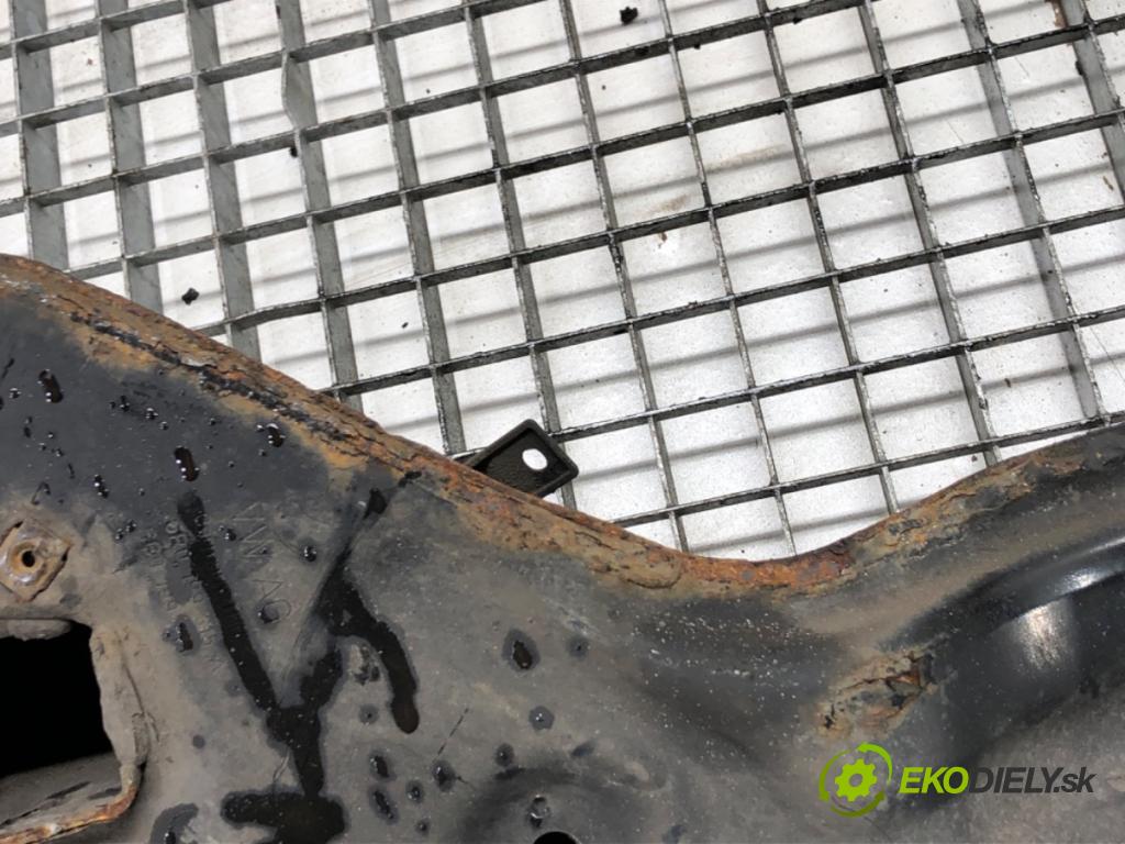 SEAT TOLEDO IV liftback 2016 66 kW 1.2 TSI 1197 výztuha pod motor  (Přední výztuha)