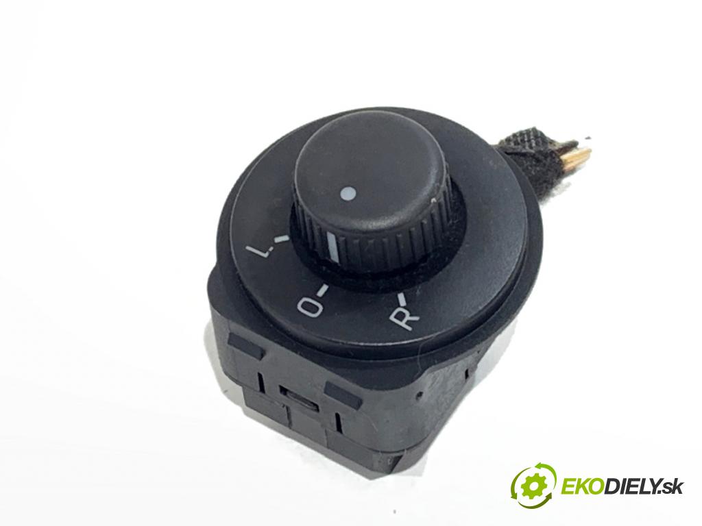 SEAT TOLEDO IV liftback 2016 66 kW 1.2 TSI 1197 Prepínač nastavenia spätných zrkadiel 6JB959565A (Prepínacie páčky pod volantom)