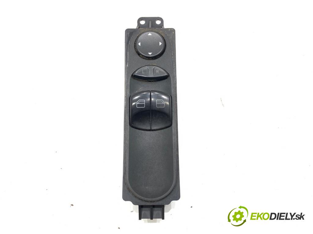 VW CARFTER 30 35 Autobus 2016 100 kW 2.0 TDI 1968 Prepínač okien 9065451213 (Prepínacie páčky pod volantom)