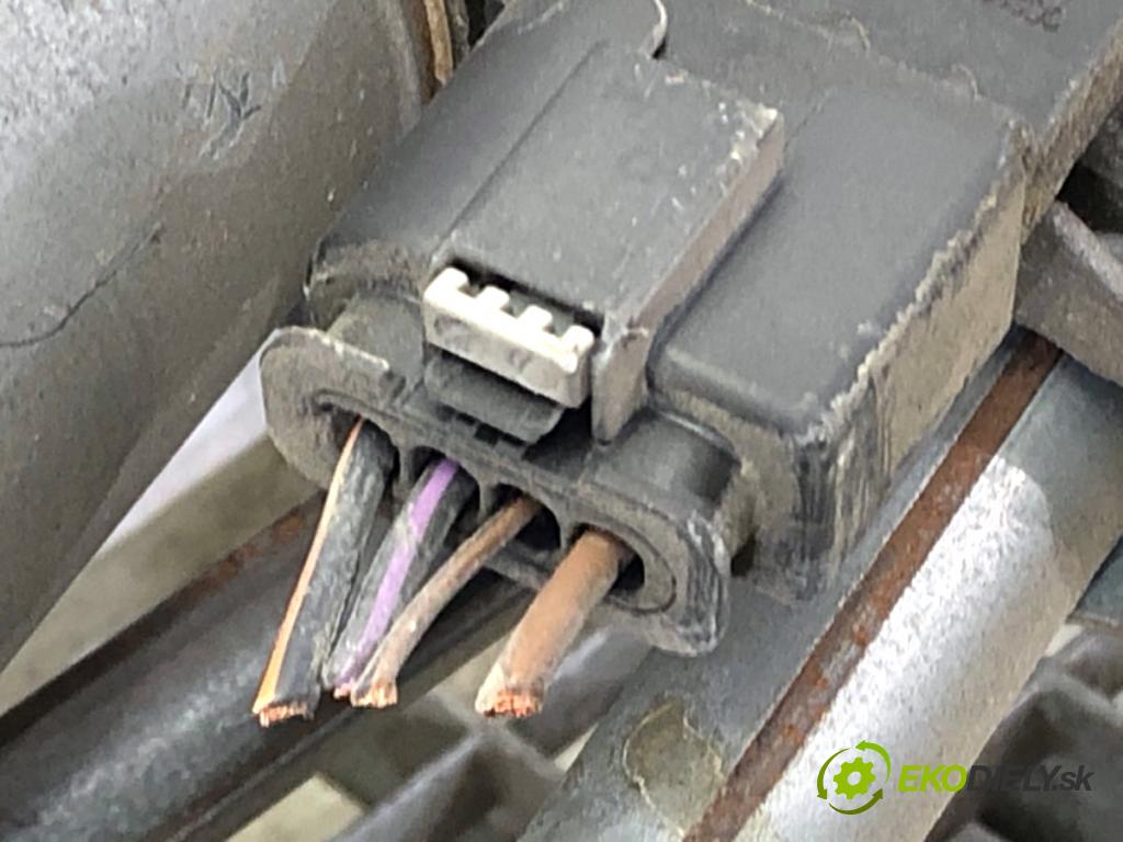 VW CARFTER 30 35 Autobus 2016 100 kW 2.0 TDI 1968 mechanismus stěračů přední část  (Motorek stěračů přední)