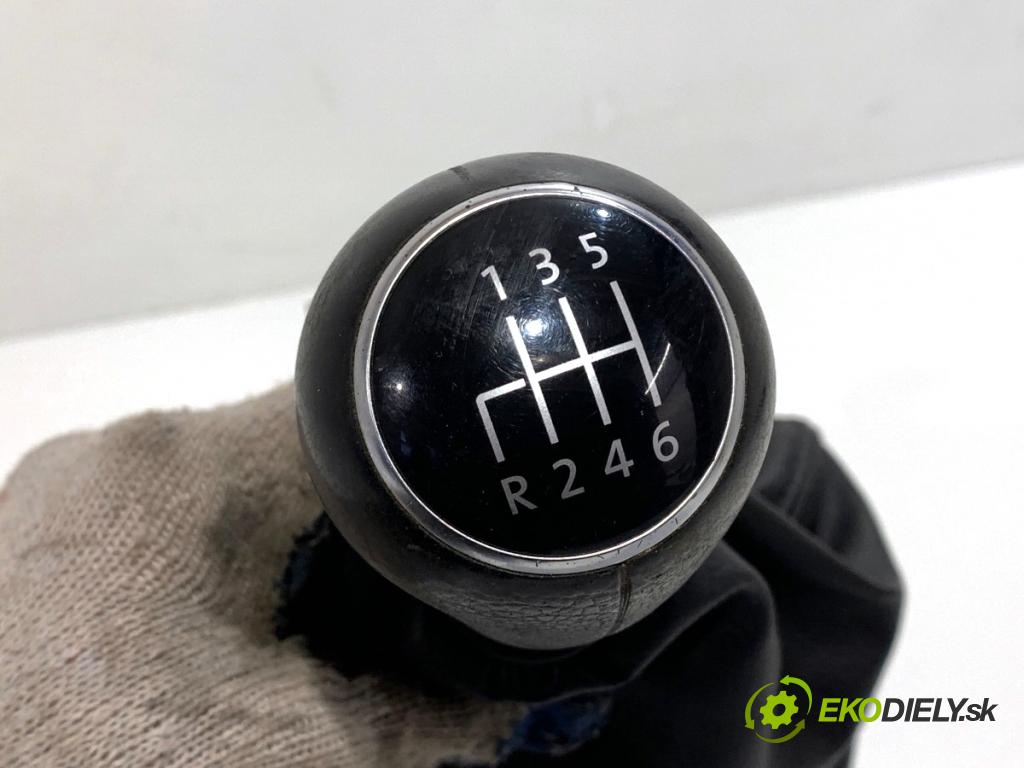 VW CARFTER 30 35 Autobus 2016 100 kW 2.0 TDI 1968 Kulisa 9062600098 (Rýchlostná páka (kulisa))