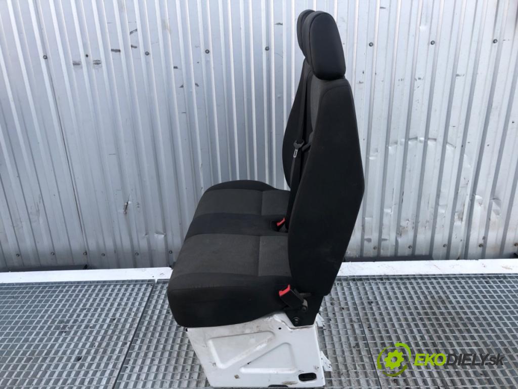 VW CARFTER 30 35 Autobus 2016 100 kW 2.0 TDI 1968 Sedadlo pravy predný