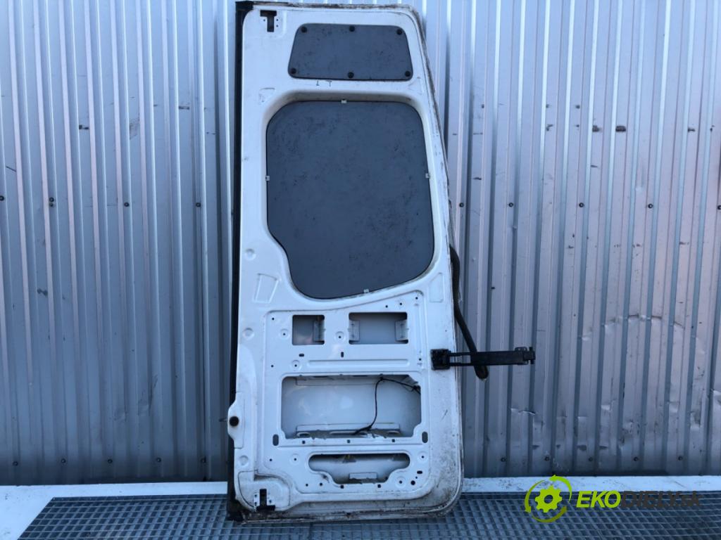 VW CARFTER 30 35 Autobus 2016 100 kW 2.0 TDI 1968 Dvere ľavy zad