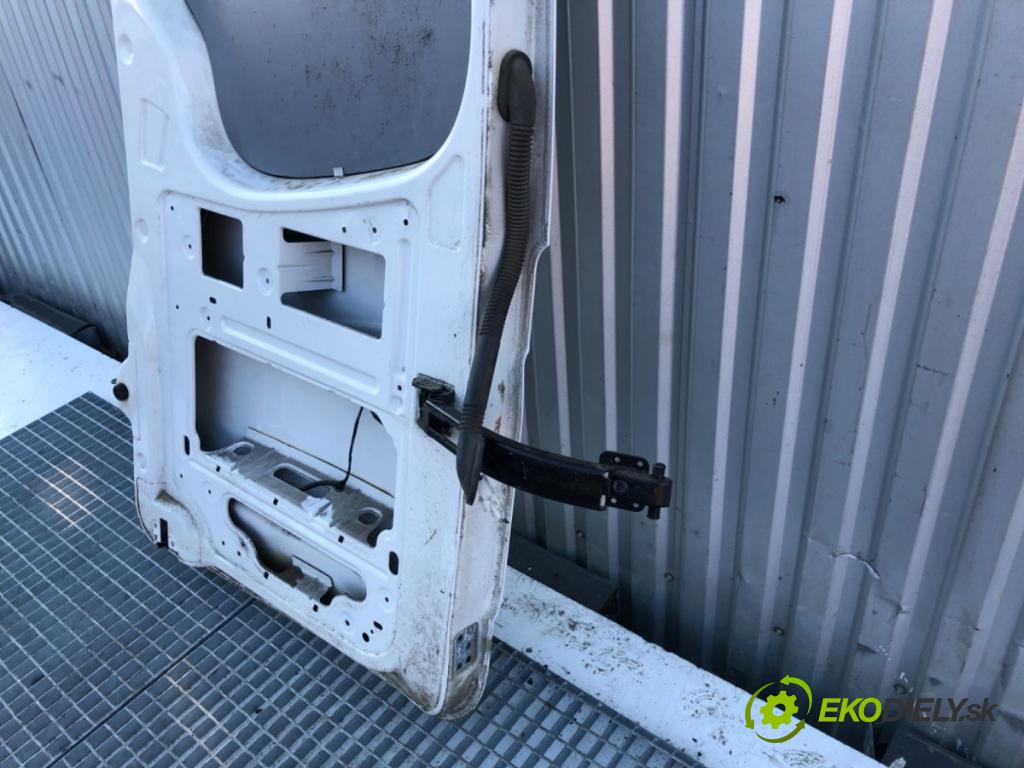 VW CARFTER 30 35 Autobus 2016 100 kW 2.0 TDI 1968 Dvere ľavy zad