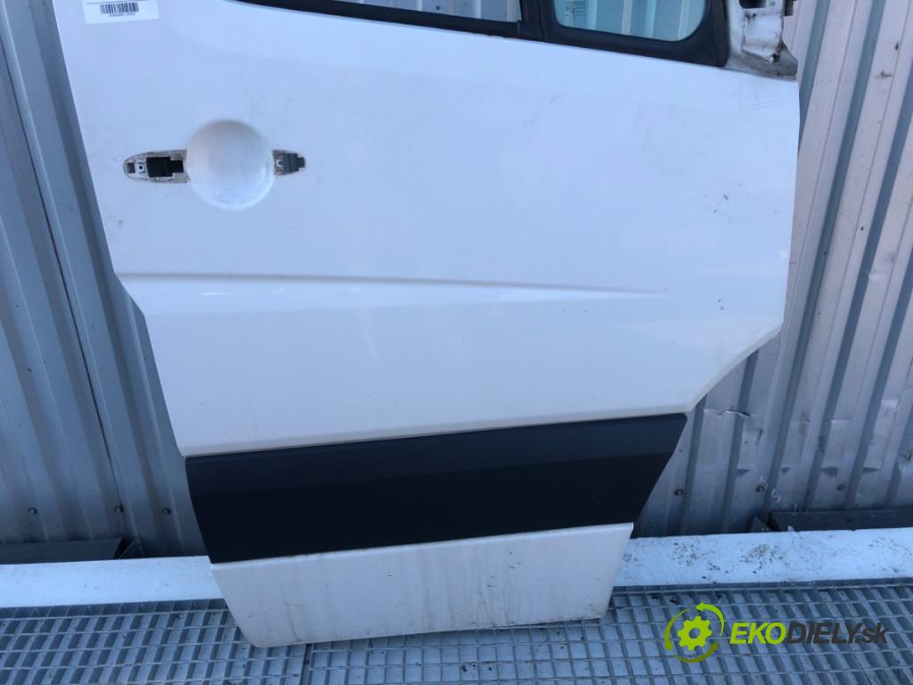 VW CARFTER 30 35 Autobus 2016 100 kW 2.0 TDI 1968 Dvere pravy predný