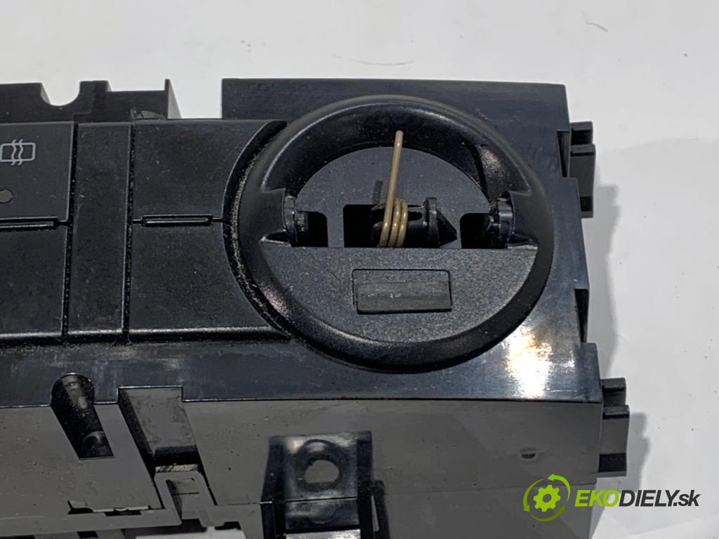 VW CARFTER 30 35 Autobus 2016 100 kW 2.0 TDI 1968 Panel ovládania kúrenia 5HB009183 (Prepínacie páčky pod volantom)