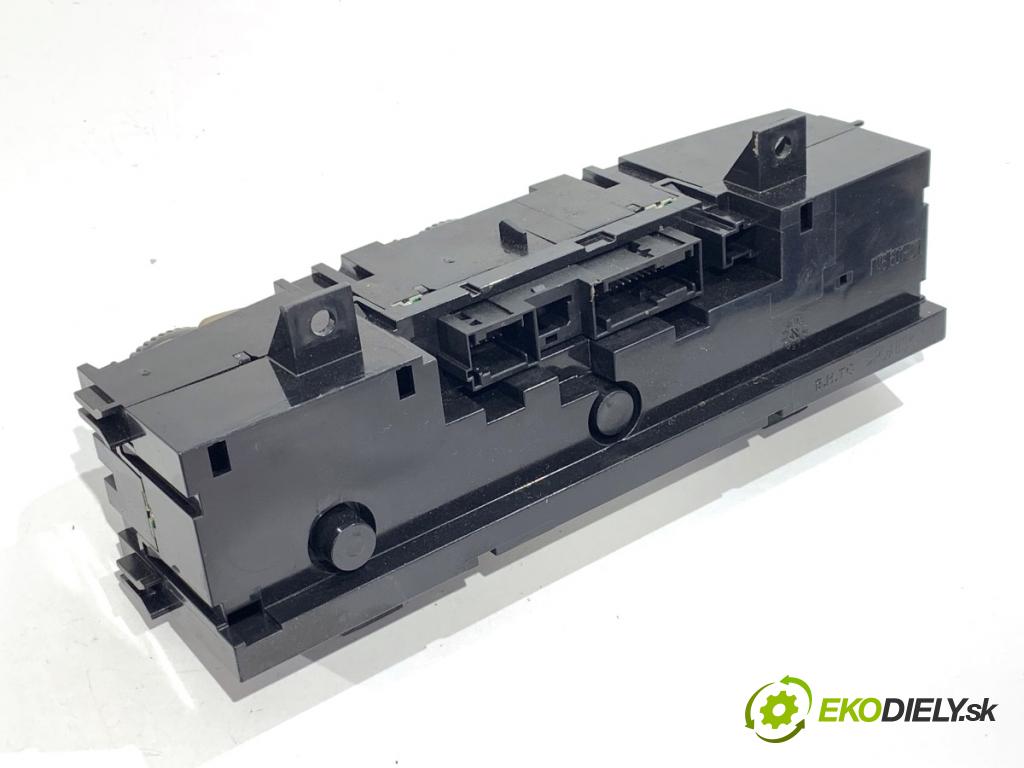 VW CARFTER 30 35 Autobus 2016 100 kW 2.0 TDI 1968 Panel ovládania kúrenia 5HB009183 (Prepínacie páčky pod volantom)