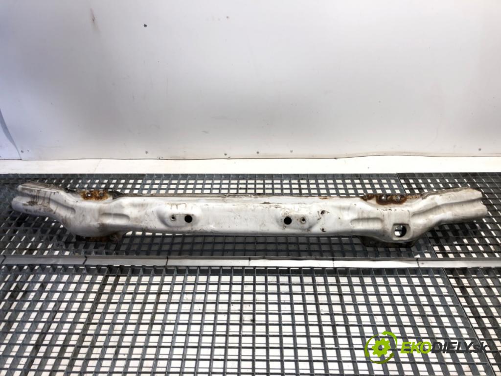 VW CARFTER 30 35 Autobus 2016 100 kW 2.0 TDI 1968 výztuha nárazníka přední část  (Přední výztuha)