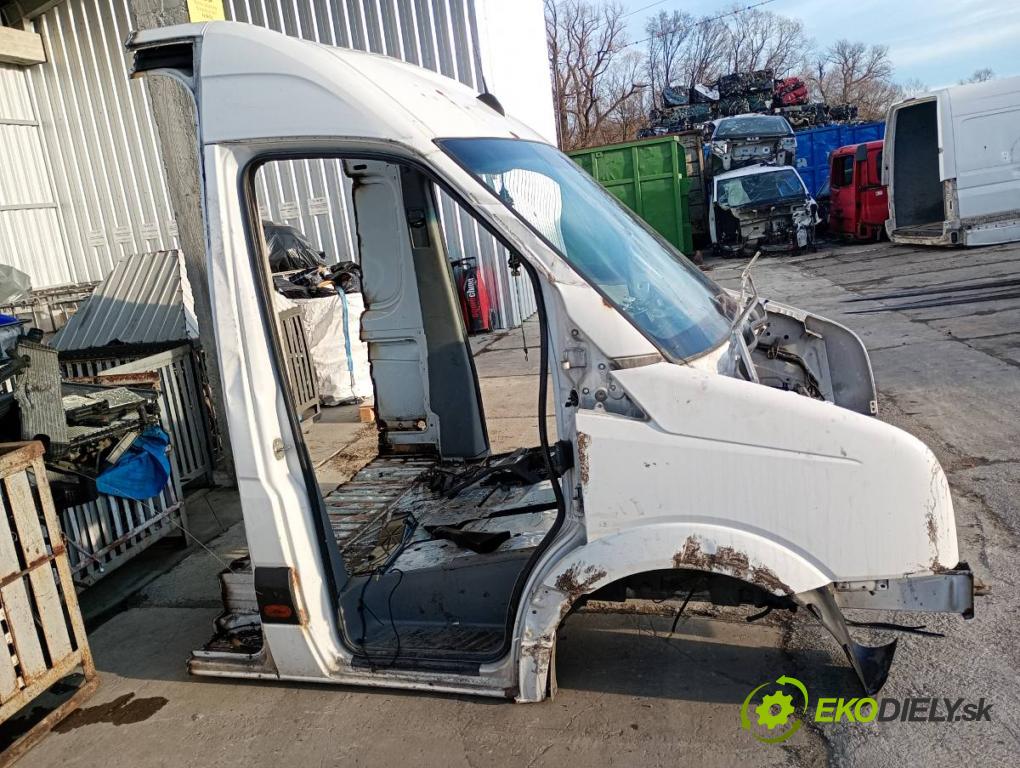 VW CARFTER 30 35 Autobus 2016 100 kW 2.0 TDI 1968 KAROSERIA ČTVRŤÁK PODŁUŻNICA levý pravá