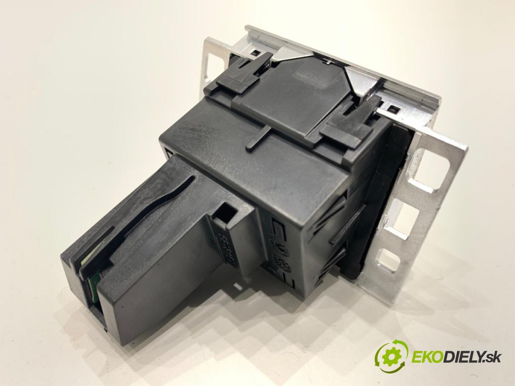 VW CC B7 coupe 2012 103 kW 2.0 TDI 1968 Displej 3C8919204A (Prístrojová doska)