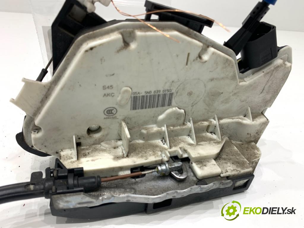 VW CC B7 coupe 2012 103 kW 2.0 TDI 1968 zámok dveře levý zadní část 5N0839015G