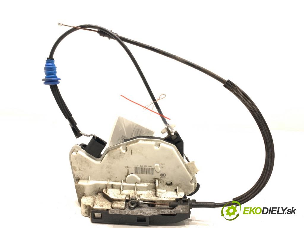 VW CC B7 coupe 2012 103 kW 2.0 TDI 1968 zámok dveře pravý přední část 5N1837016E