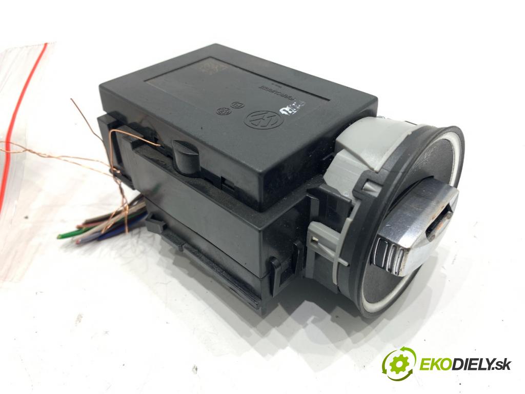 VW CC B7 coupe 2012 103 kW 2.0 TDI 1968 spinačka 3C0905843AE (Spínacia skrinka)