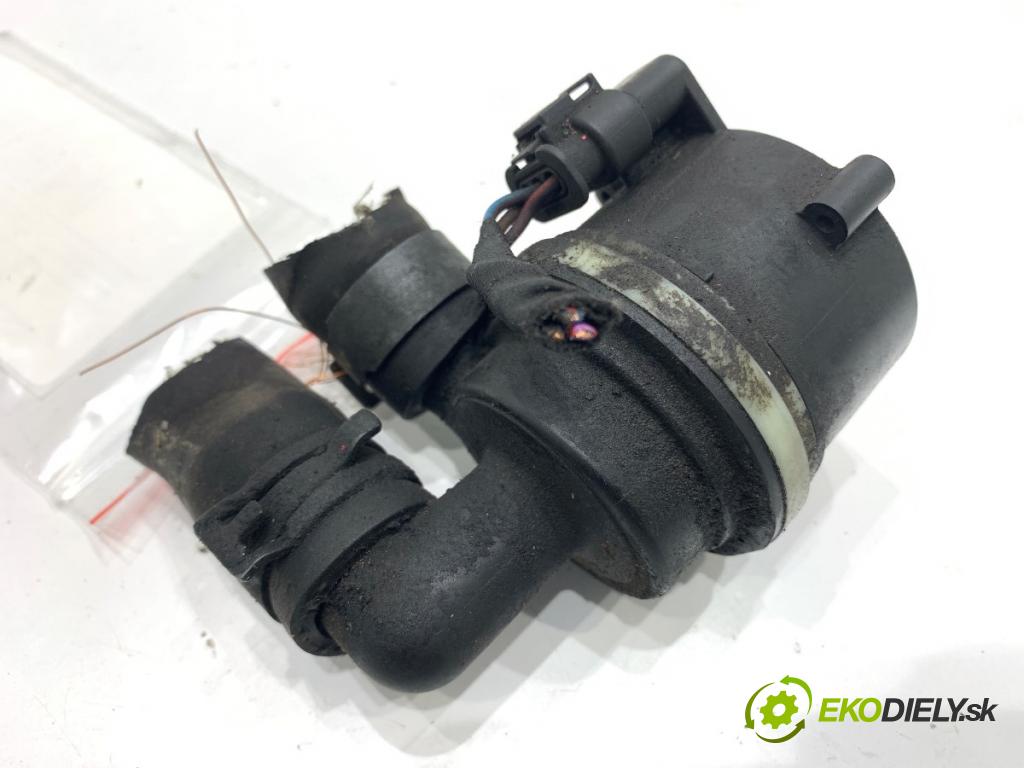 VW CC B7 coupe 2012 103 kW 2.0 TDI 1968 DALŠÍ: pumpa vody 5N0965561A (Vodní pumpa)