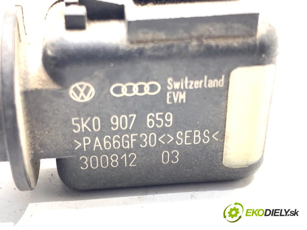 VW CC B7 coupe 2012 103 kW 2.0 TDI 1968 snímač KVALITNÍ: vzduchu 5K0907659