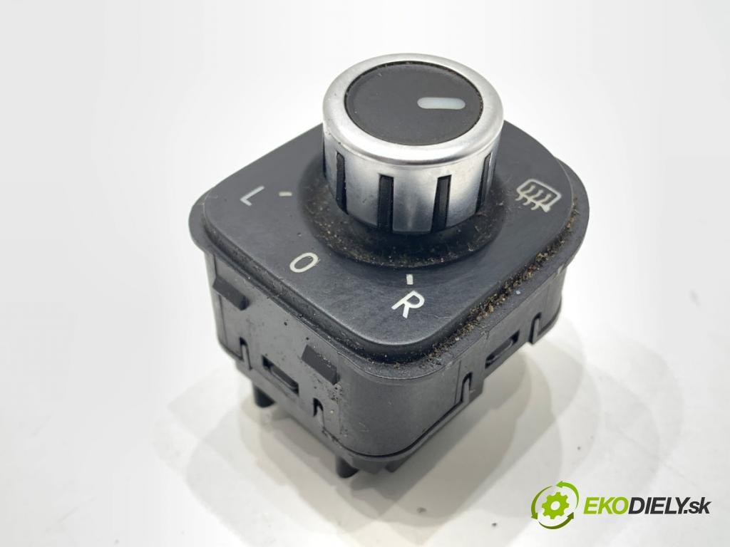 VW CC B7 coupe 2012 103 kW 2.0 TDI 1968 Prepínač nastavenia spätných zrkadiel 5K0959565 (Prepínacie páčky pod volantom)