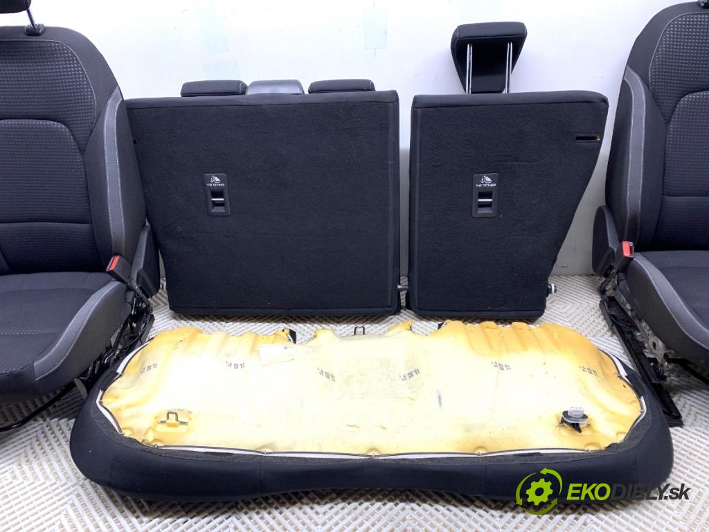 FORD FOCUS IV liftback 2019 88 kW 1.5 EcoBlue 1499 Sedadlá, sedačky Sedadlo bočné