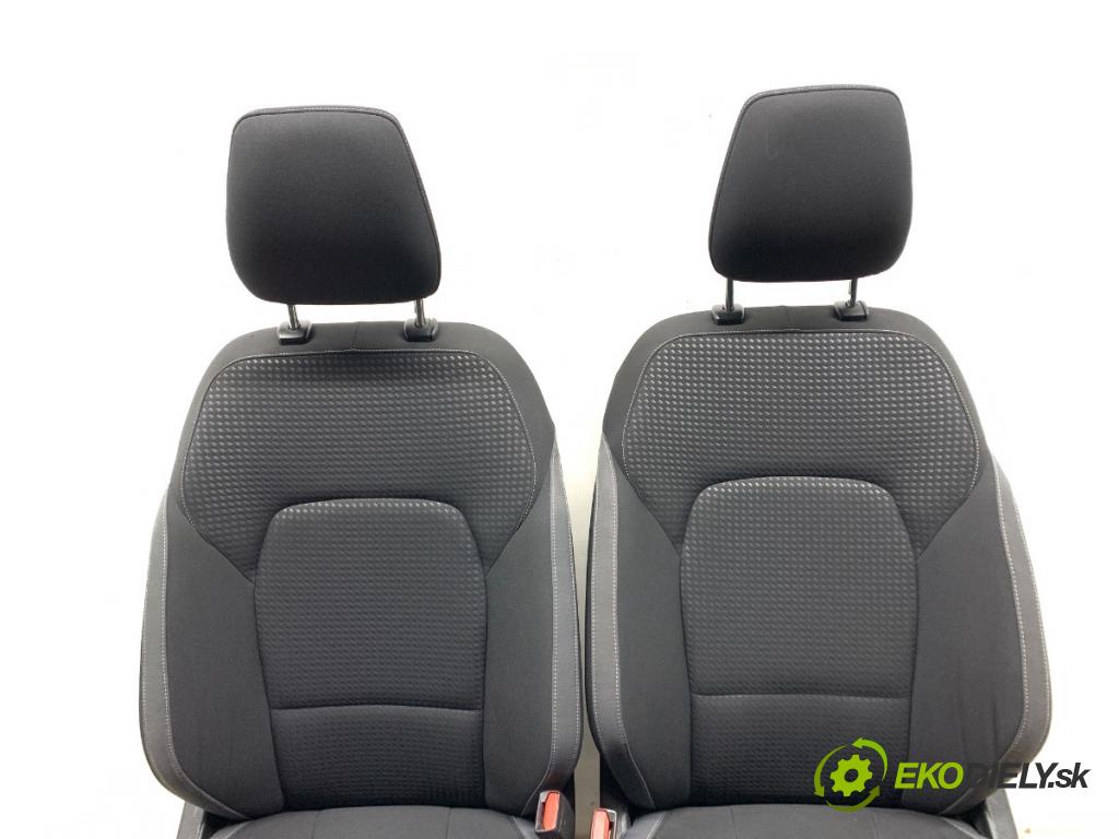 FORD FOCUS IV liftback 2019 88 kW 1.5 EcoBlue 1499 Sedadlá, sedačky Sedadlo bočné