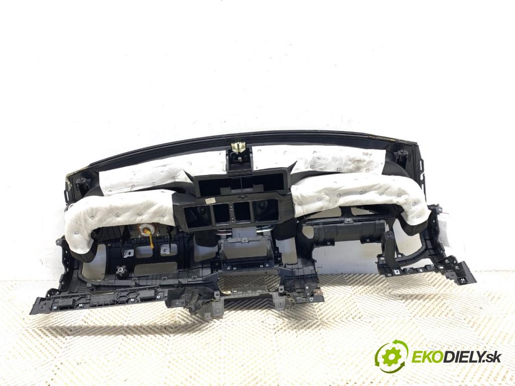 KIA SPORTAGE III SUV 2010 85 kW 1.7 CRDi 1685 Palubná doska  (Palubná doska)