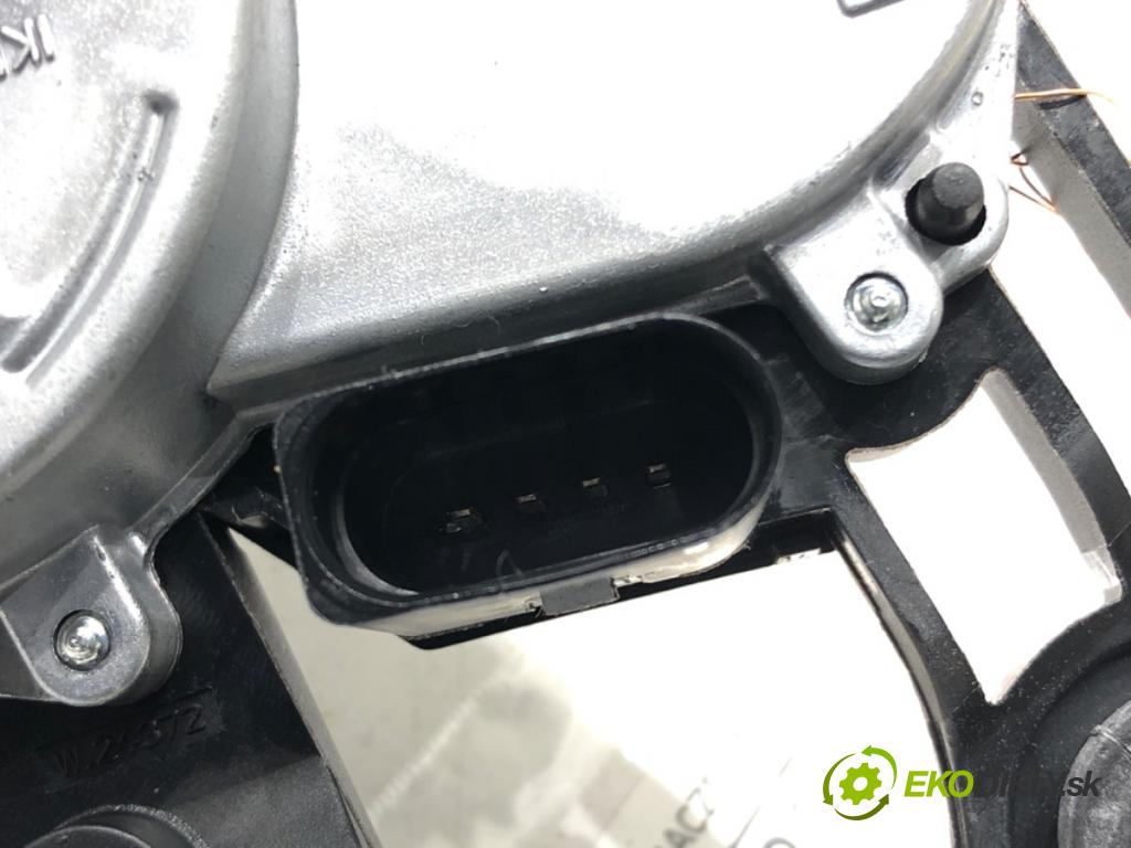 VW TOURAN nadwozie wielkoprzestrzenne (MPV) 2017 132 kW 1.8 TSI 1798 Motor stieračov zad 5G0955711C