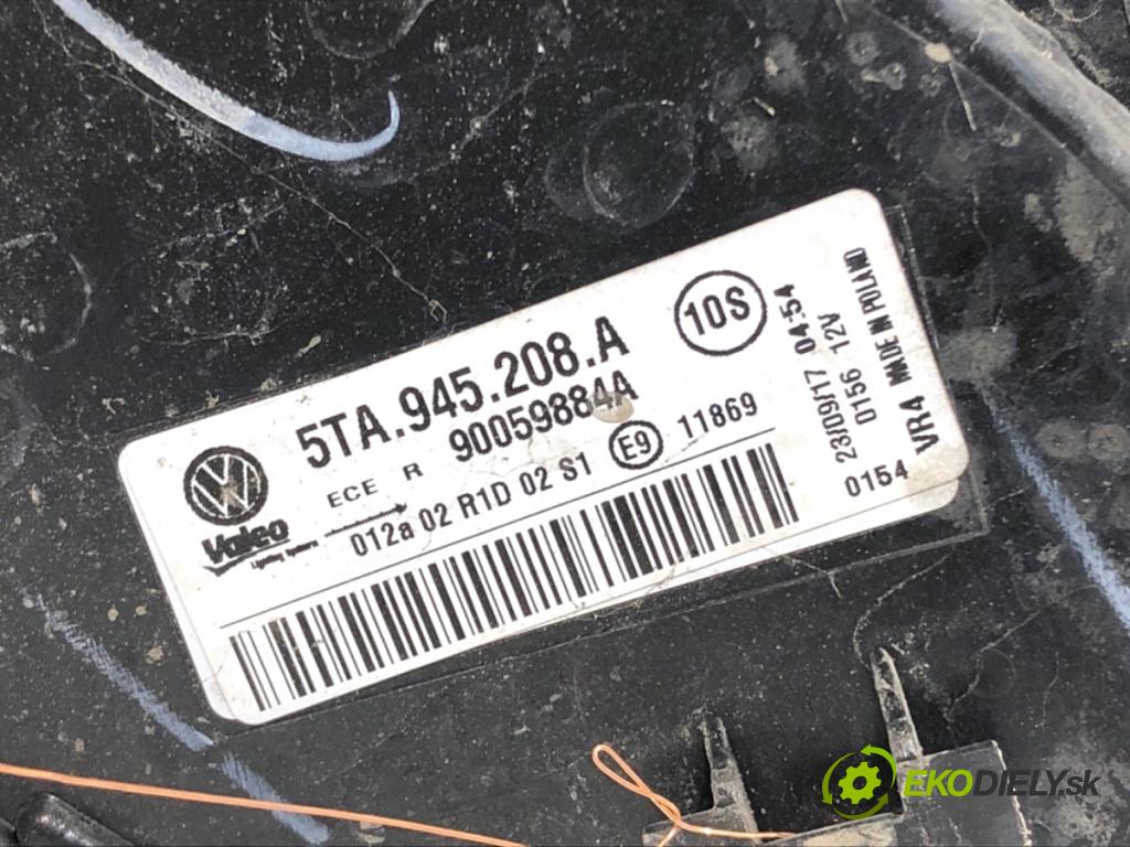 VW TOURAN nadwozie wielkoprzestrzenne (MPV) 2017 132 kW 1.8 TSI 1798 světlo pravý zadní část 5TA945208A