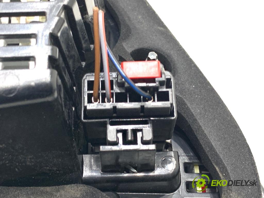 VW TOURAN nadwozie wielkoprzestrzenne (MPV) 2017 132 kW 1.8 TSI 1798 světlo zadní část pravá vnitřní 5TA945308B (Klika dveří ostatní)