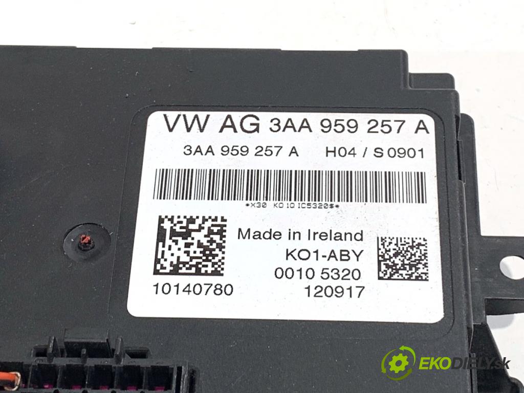 VW TOURAN nadwozie wielkoprzestrzenne (MPV) 2017 132 kW 1.8 TSI 1798 Modul sedačky 3AA959257A