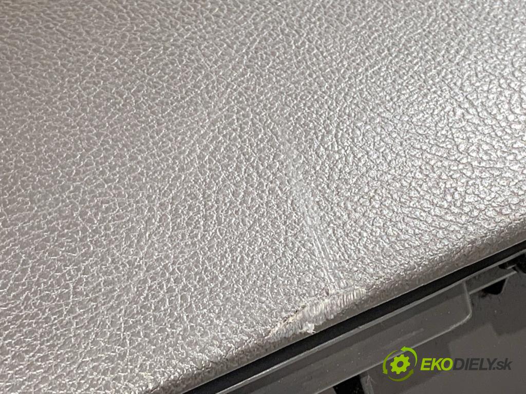 FORD MONDEO MK5 liftback 2017 110 kW 2.0 TDCi 1998 Priehradka, kastlík spolujazdca DS73-13570-A (Priehradka (kastlík))