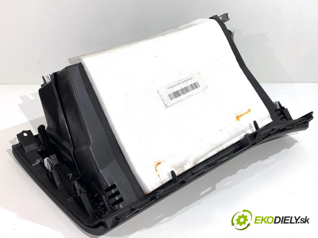 FORD MONDEO MK5 liftback 2017 110 kW 2.0 TDCi 1998 Priehradka, kastlík spolujazdca DS73-13570-A (Priehradka (kastlík))