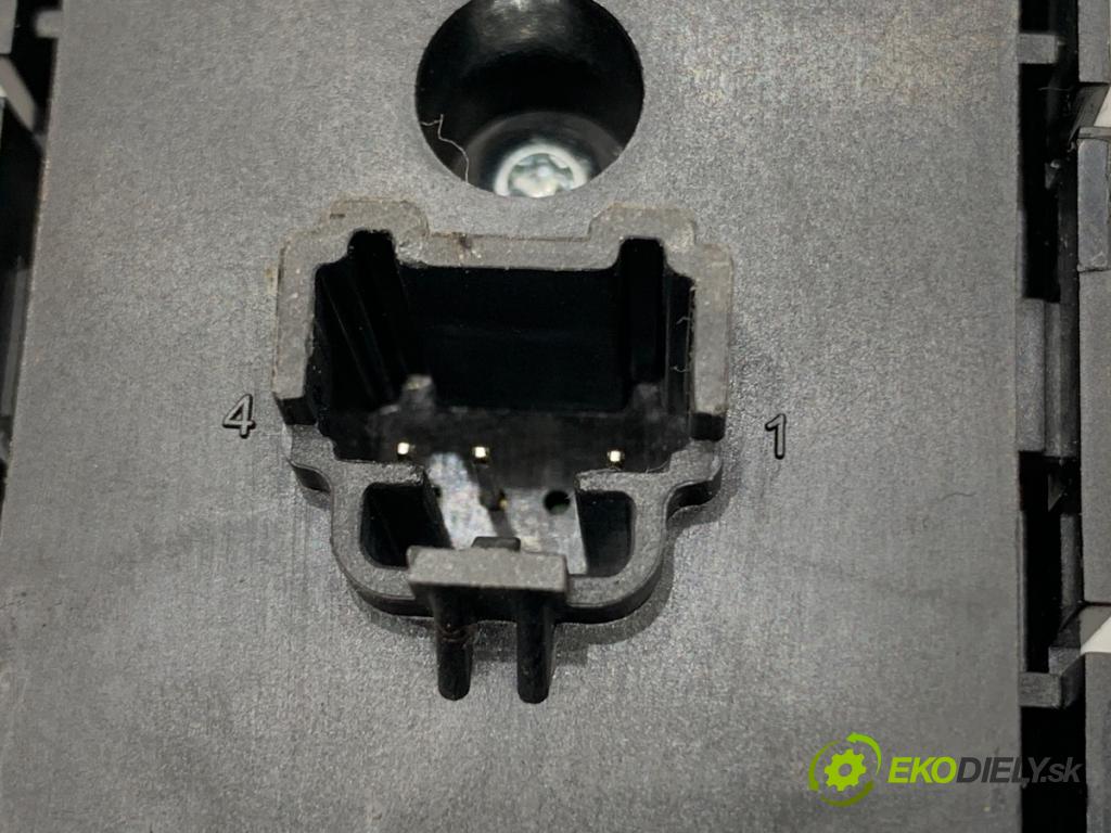 FORD MONDEO MK5 liftback 2017 110 kW 2.0 TDCi 1998 Prepínač okien DG9T-14540-EDW (Prepínacie páčky pod volantom)