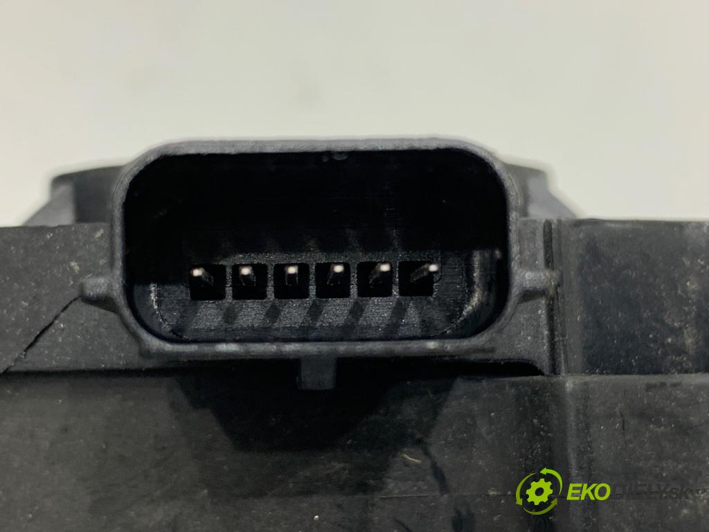 FORD MONDEO MK5 liftback 2017 110 kW 2.0 TDCi 1998 Potenciometer plynu  (Potenciometer plynového pedálu)