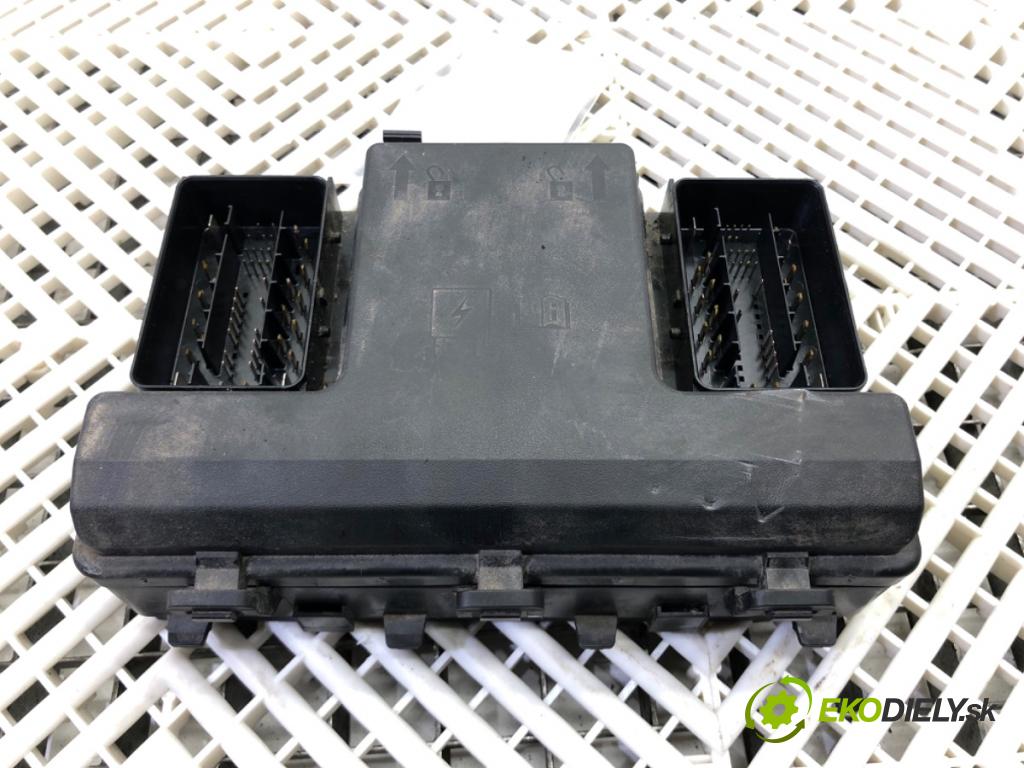 FORD MONDEO MK5 liftback 2017 110 kW 2.0 TDCi 1998 modul BSI FQ9T-14A067-EB (Pojistková skříňka)