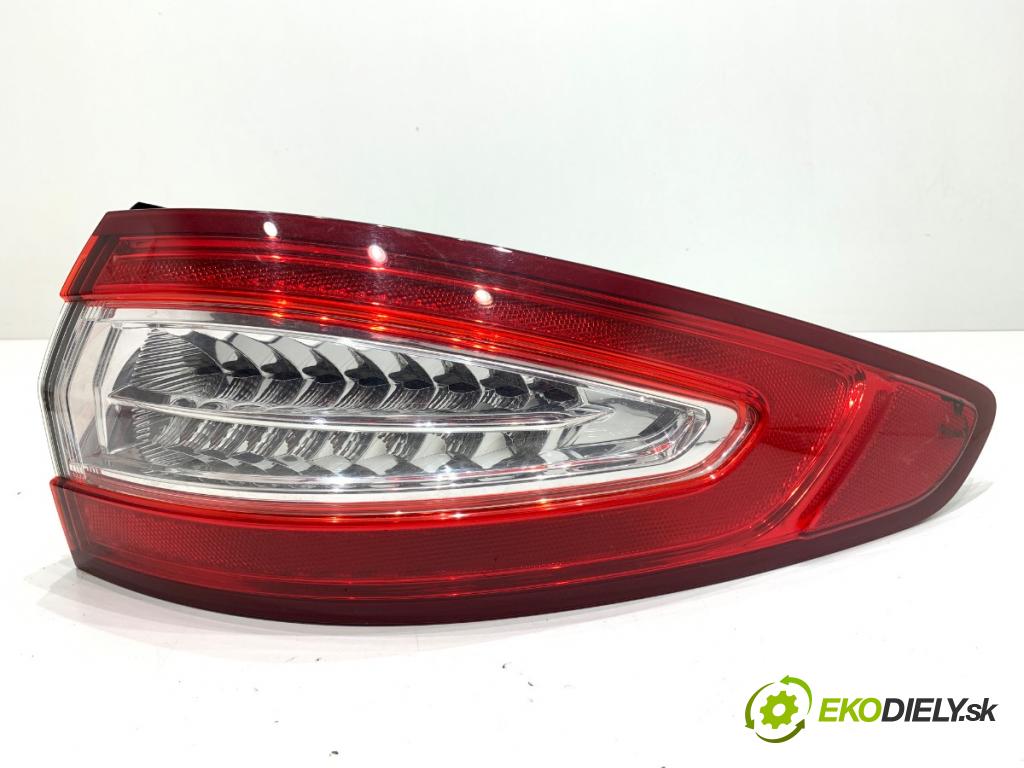 FORD MONDEO MK5 liftback 2017 110 kW 2.0 TDCi 1998 světlo pravý zadní část DS73-13404-FJ