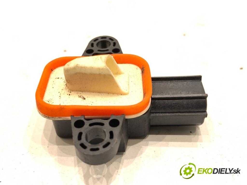 FORD MONDEO MK5 liftback 2017 110 kW 2.0 TDCi 1998 Snímač nárazu H2GT-14C676-AA (Snímač nárazu)