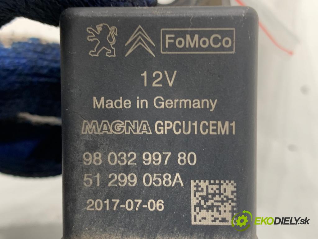 FORD MONDEO MK5 liftback 2017 110 kW 2.0 TDCi 1998 relé sviečok žhavenia 9803299780 (Relé)