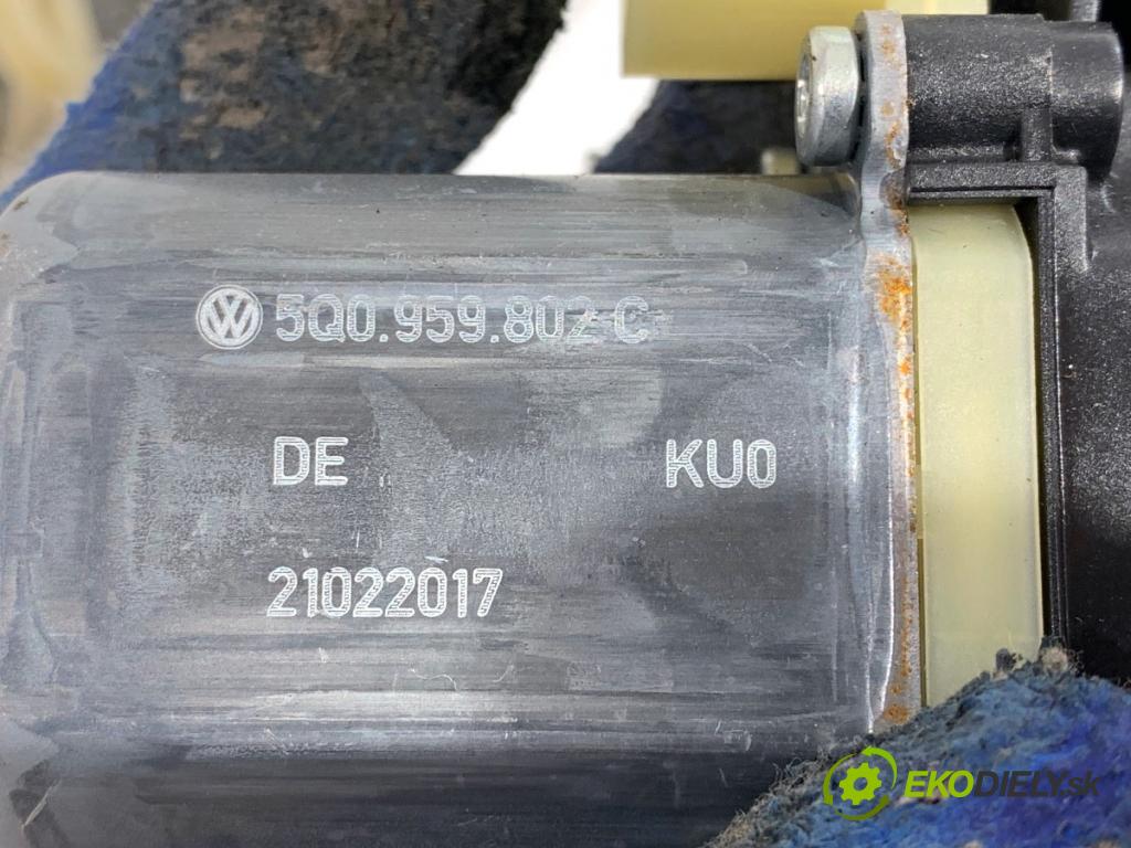 VW TIGUAN SUV 2017 110 kW 2.0 TDI 4motion 1968 mechanismus okna levý přední část 5Q0959802C