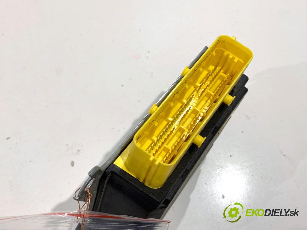 VW TIGUAN SUV 2017 110 kW 2.0 TDI 4motion 1968 senzor airbag 5Q0959655AR (Snímač)