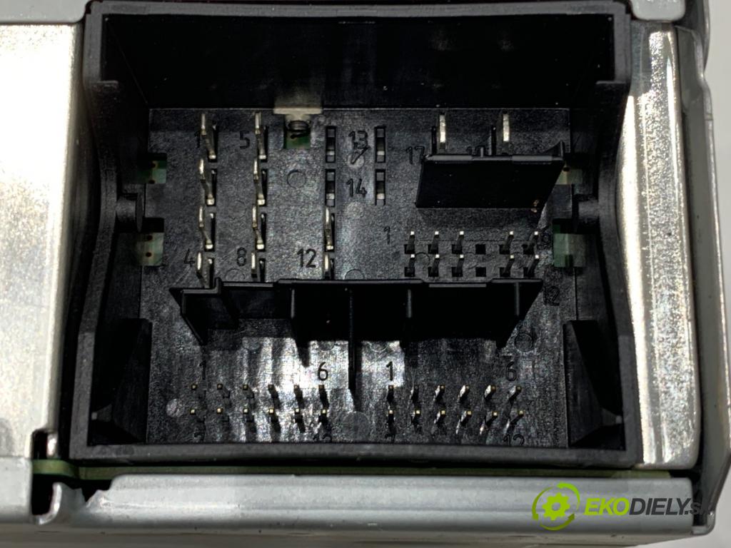 VW TIGUAN SUV 2017 110 kW 2.0 TDI 4motion 1968 Menič CD 3Q0035864B (CD menič)