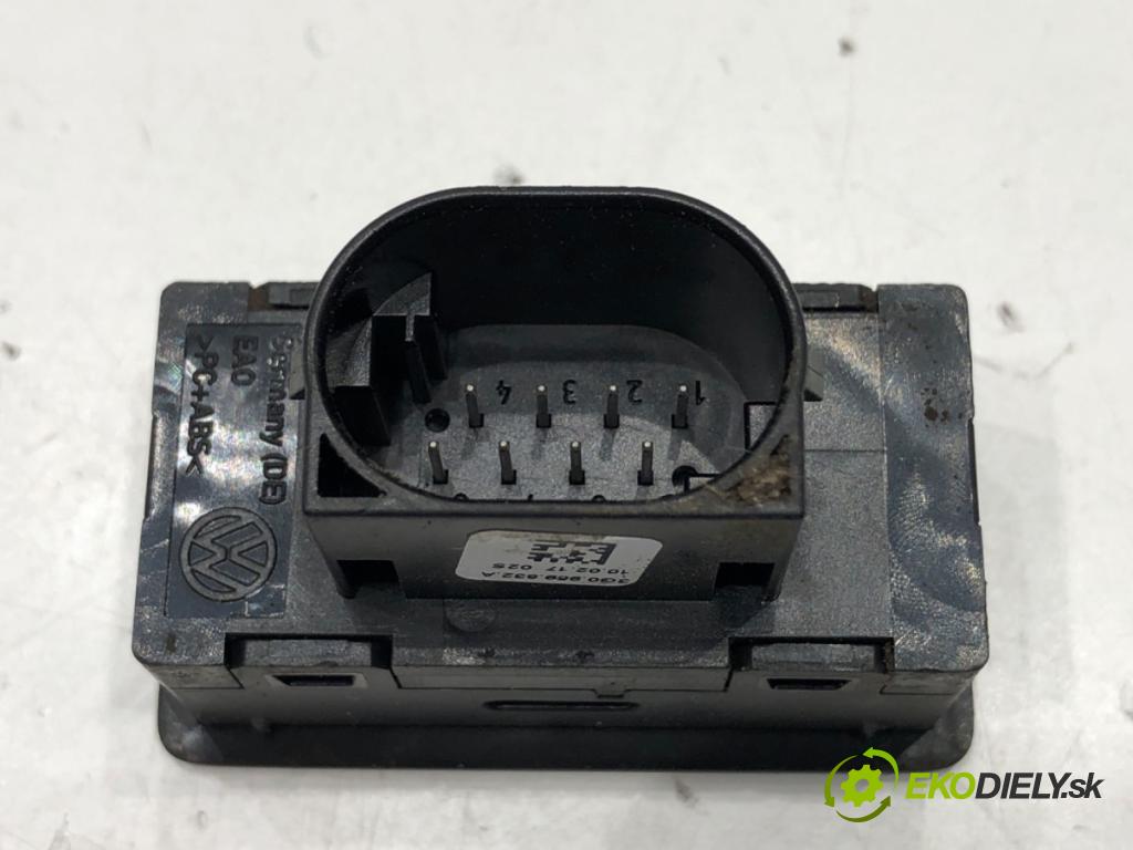 VW TIGUAN SUV 2017 110 kW 2.0 TDI 4motion 1968 vypínač otevírání dveří 3G0959832A