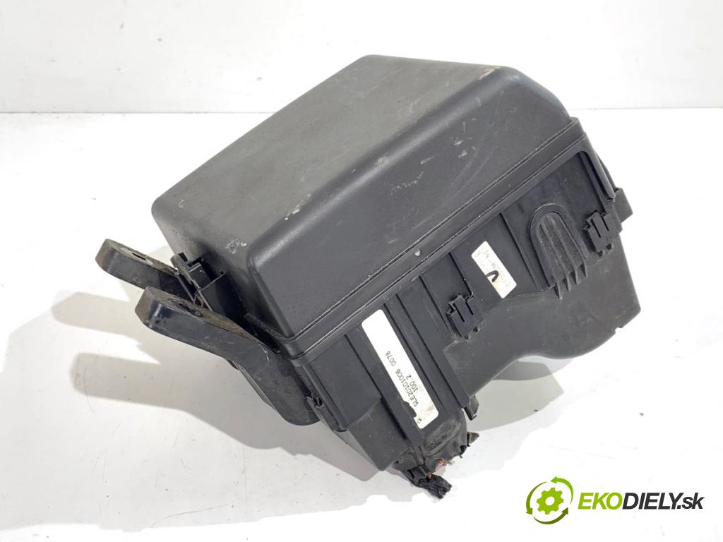 KIA SPORTAGE III SUV 2010 85 kW 1.7 CRDi 1685 skříňka poistková 91950-2S010 (Pojistková skříňka)