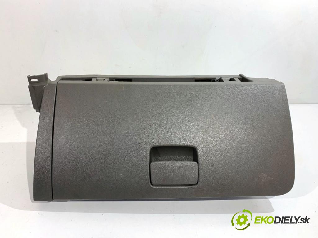 KIA SPORTAGE III SUV 2010 85 kW 1.7 CRDi 1685 Priehradka, kastlík spolujazdca 10SL1-54200 (Priehradka (kastlík))