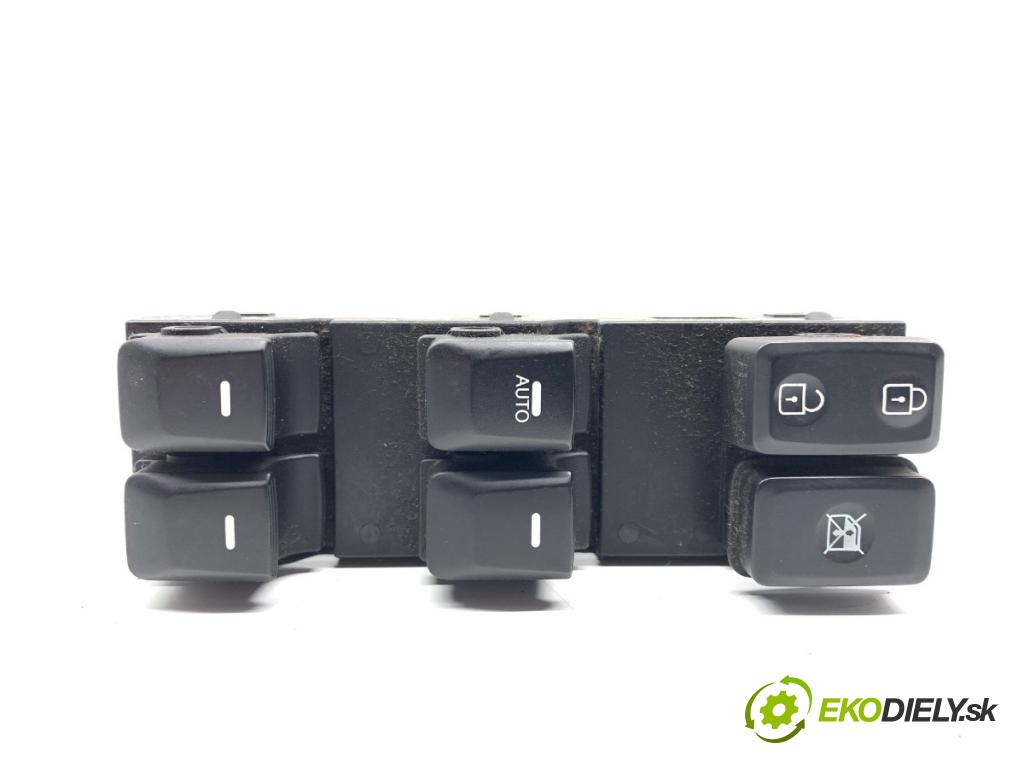 KIA SPORTAGE III SUV 2010 85 kW 1.7 CRDi 1685 Prepínač okien 93570-3W400 (Prepínacie páčky pod volantom)