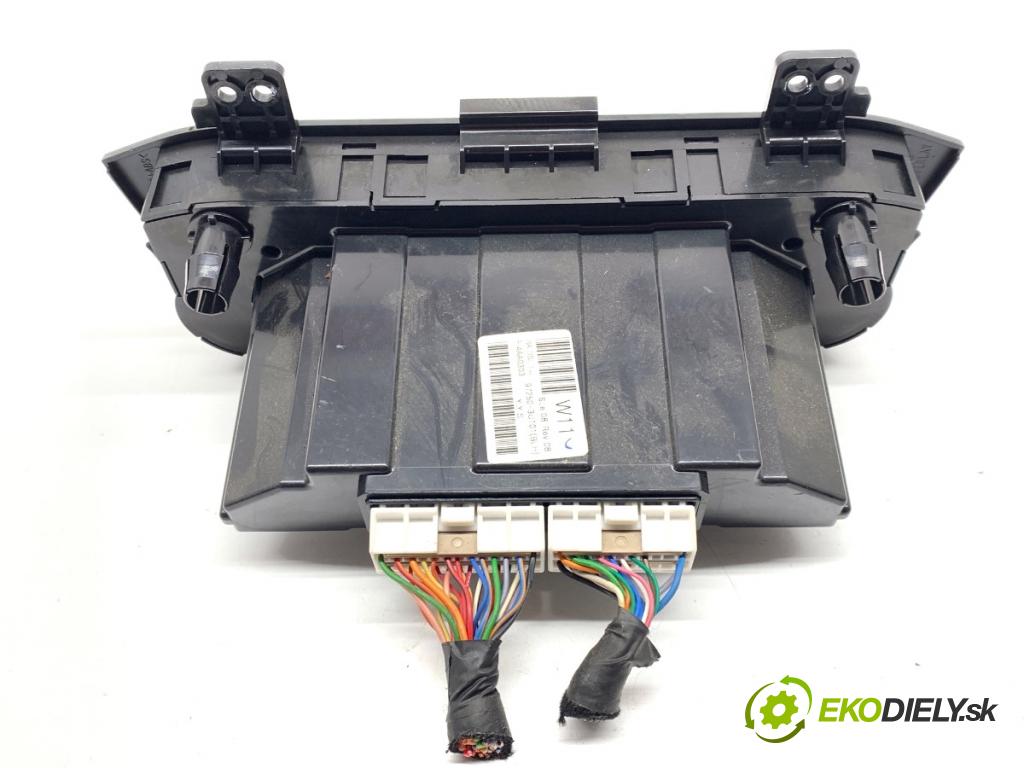 KIA SPORTAGE III SUV 2010 85 kW 1.7 CRDi 1685 Panel ovládania kúrenia 97250-3U101 (Prepínacie páčky pod volantom)