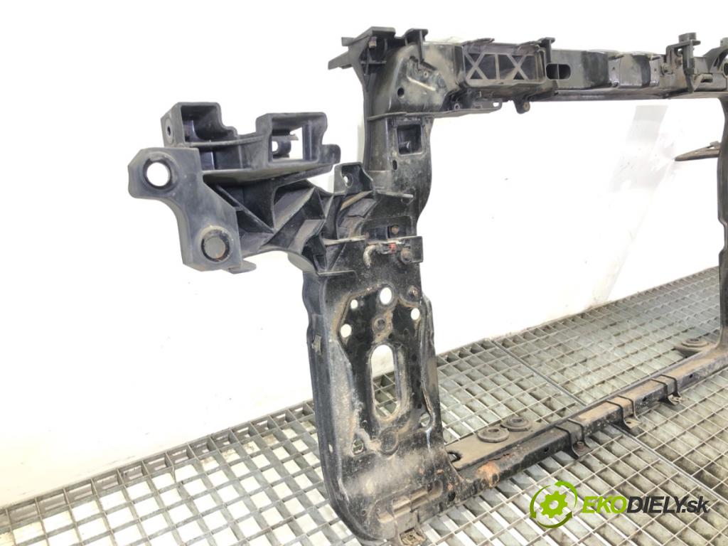 KIA SPORTAGE III SUV 2010 85 kW 1.7 CRDi 1685 držák přední část 64101-3U000 (Přední výztuha)