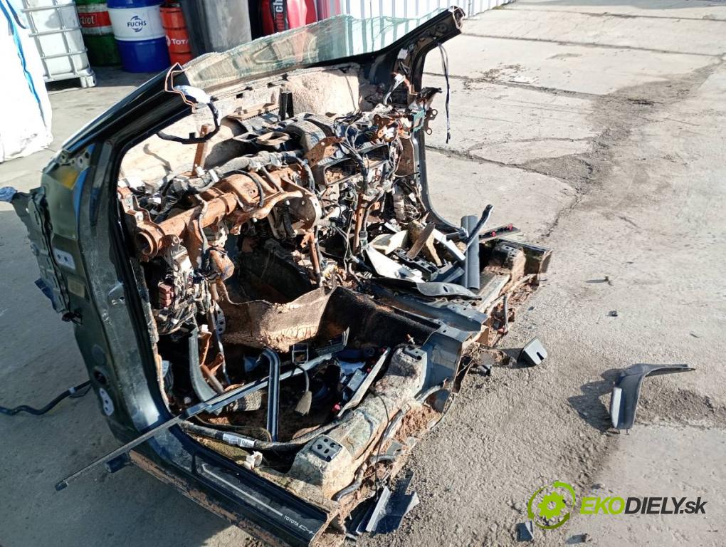 TOYOTA C-HR SUV  72 kW 1.8 Hybrid (ZYX10_, ZYX11_) 1798 KAROSERIA ČTVRŤÁK PODŁUŻNICA pravá