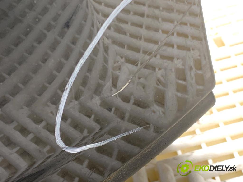 FORD FOCUS IV liftback 2019 88 kW 1.5 EcoBlue 1499 Nárazník zad  (Kľučka dverí ostatné)