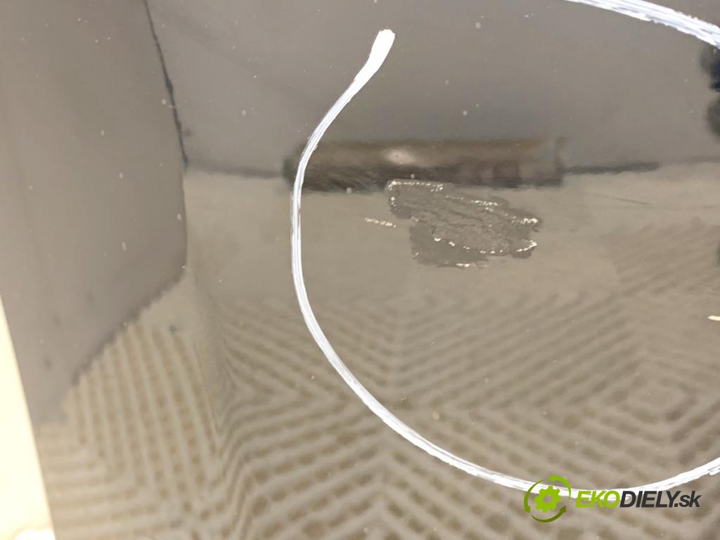 FORD FOCUS IV liftback 2019 88 kW 1.5 EcoBlue 1499 Nárazník zad  (Kľučka dverí ostatné)